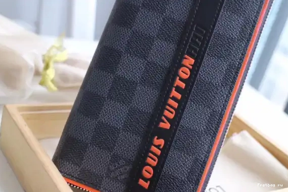 First bag ru Louis Vuitton Wallet Brazza 0528